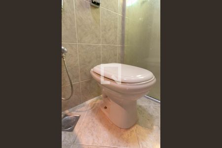 Casa à venda com 174m², 4 quartos e 1 vaga Casa à venda com 174m², 4 quartos e 1 vagaBanheiro da Suíte