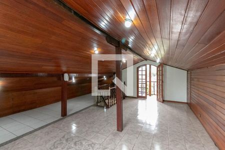 Casa à venda com 174m², 4 quartos e 1 vaga Casa à venda com 174m², 4 quartos e 1 vagaSalão
