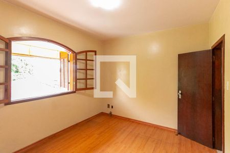 Casa à venda com 174m², 4 quartos e 1 vaga Casa à venda com 174m², 4 quartos e 1 vagaQuarto Suíte