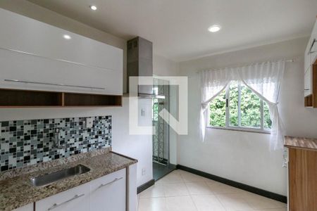 Casa à venda com 174m², 4 quartos e 1 vaga Casa à venda com 174m², 4 quartos e 1 vagaCozinha