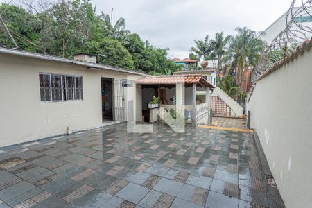 Casa para alugar com 600m², 4 quartos e 15 vagasQuintal