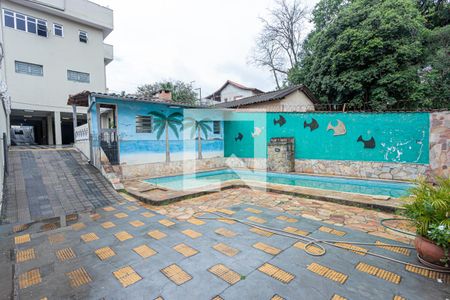 Casa para alugar com 600m², 4 quartos e 15 vagasPiscina