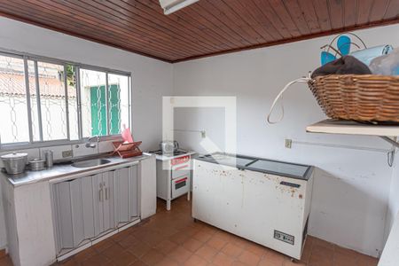 Casa para alugar com 600m², 4 quartos e 15 vagasCozinha edícula