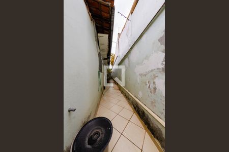 Casa à venda com 382m², 3 quartos e 2 vagas Casa à venda com 382m², 3 quartos e 2 vagasCorredor