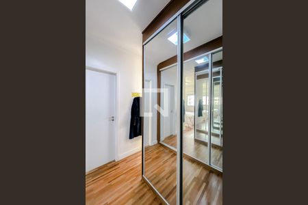 Apartamento à venda com 184m², 4 quartos e 3 vagasQuarto 1 - Armários