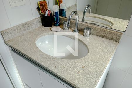 Apartamento à venda com 184m², 4 quartos e 3 vagasBanheiro da Suíte