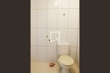 Banheiro de kitnet/studio para alugar com 1 quarto, 26m² em Bela Vista, São Paulo