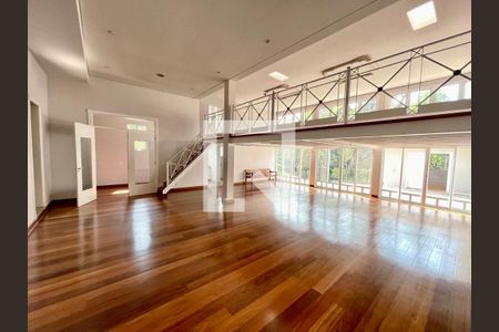 Casa à venda com 1300m², 4 quartos e 6 vagas