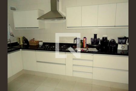 Apartamento à venda com 351m², 4 quartos e 3 vagas