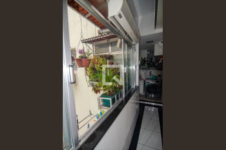 Apartamento à venda com 123m², 2 quartos e 1 vaga Apartamento à venda com 123m², 2 quartos e 1 vagaÁrea de Serviço