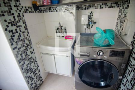 Apartamento à venda com 123m², 2 quartos e 1 vaga Apartamento à venda com 123m², 2 quartos e 1 vagaÁrea de Serviço