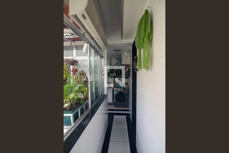 Apartamento à venda com 123m², 2 quartos e 1 vaga Apartamento à venda com 123m², 2 quartos e 1 vagaÁrea de Serviço