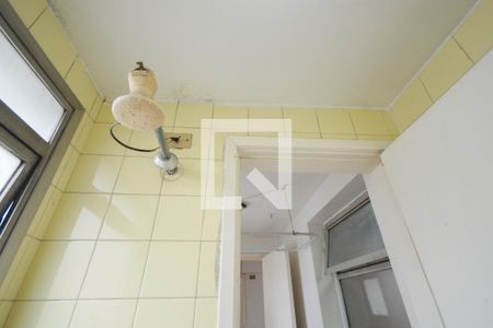 Apartamento à venda com 109m², 2 quartos e 1 vaga Apartamento à venda com 109m², 2 quartos e 1 vagaBanheiro de Serviço