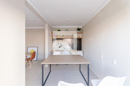 Apartamento à venda com 32m², 2 quartos e sem vaga Apartamento à venda com 32m², 2 quartos e sem vagaSala de Estudos