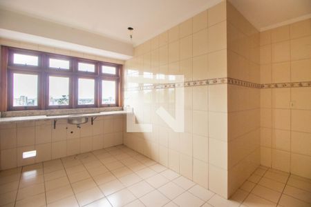 Apartamento à venda com 240m², 3 quartos e sem vagaCozinha