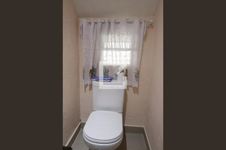 Casa de condomínio à venda com 63m², 2 quartos e 1 vagaLavabo 