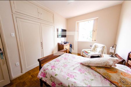 Casa à venda com 262m², 4 quartos e 3 vagas Casa à venda com 262m², 4 quartos e 3 vagasQuarto 1