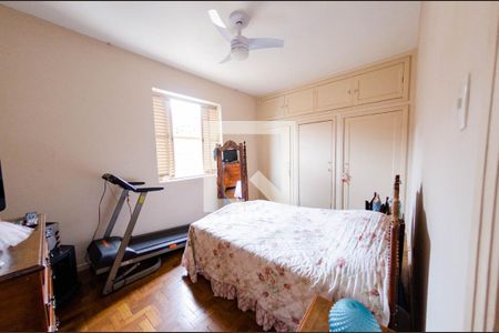 Casa à venda com 262m², 4 quartos e 3 vagas Casa à venda com 262m², 4 quartos e 3 vagasQuarto 3