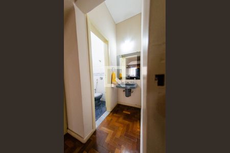 Casa à venda com 262m², 4 quartos e 3 vagas Casa à venda com 262m², 4 quartos e 3 vagasLavabo