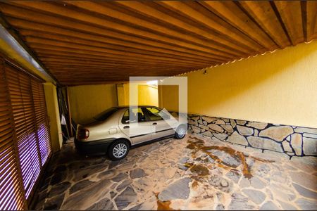 Casa à venda com 262m², 4 quartos e 3 vagas Casa à venda com 262m², 4 quartos e 3 vagasGaragem