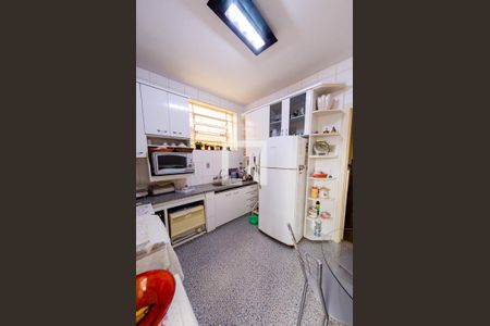 Casa à venda com 262m², 4 quartos e 3 vagas Casa à venda com 262m², 4 quartos e 3 vagasCozinha