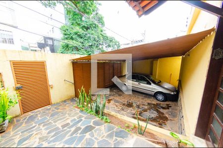 Casa à venda com 262m², 4 quartos e 3 vagas Casa à venda com 262m², 4 quartos e 3 vagasGaragem