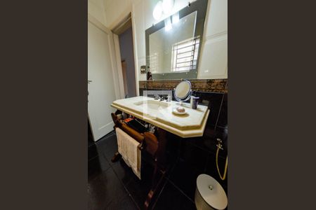 Casa à venda com 262m², 4 quartos e 3 vagas Casa à venda com 262m², 4 quartos e 3 vagasBanheiro