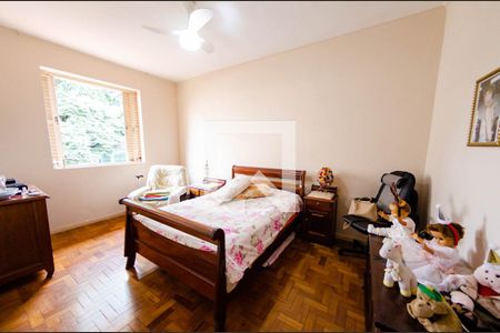 Casa à venda com 262m², 4 quartos e 3 vagas Casa à venda com 262m², 4 quartos e 3 vagasQuarto 1