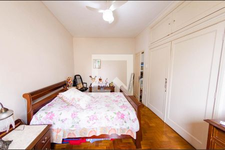 Casa à venda com 262m², 4 quartos e 3 vagas Casa à venda com 262m², 4 quartos e 3 vagasQuarto 1