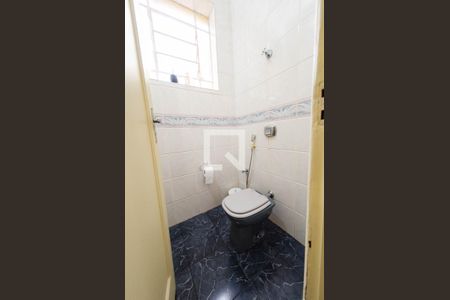 Casa à venda com 262m², 4 quartos e 3 vagas Casa à venda com 262m², 4 quartos e 3 vagasLavabo