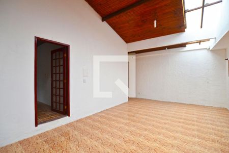 Casa à venda com 150m², 3 quartos e 4 vagasHall
