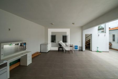 Casa à venda com 300m², 4 quartos e 10 vagas Casa à venda com 300m², 4 quartos e 10 vagasGaragem