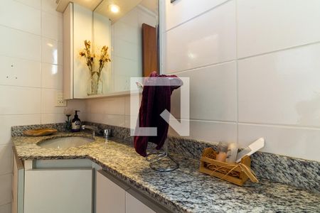 Apartamento à venda com 210m², 4 quartos e 3 vagas Apartamento à venda com 210m², 4 quartos e 3 vagasBanheiro da Suíte 4
