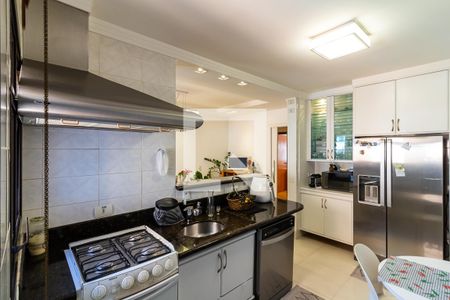 Apartamento à venda com 210m², 4 quartos e 3 vagas Apartamento à venda com 210m², 4 quartos e 3 vagasCozinha