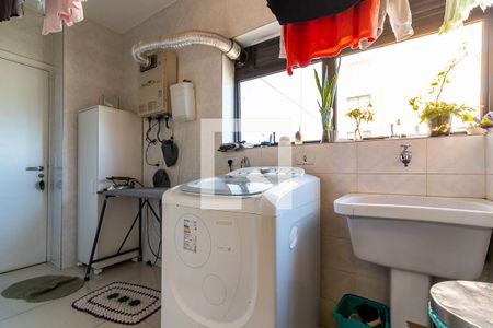 Apartamento à venda com 210m², 4 quartos e 3 vagas Apartamento à venda com 210m², 4 quartos e 3 vagasÁrea de Serviço