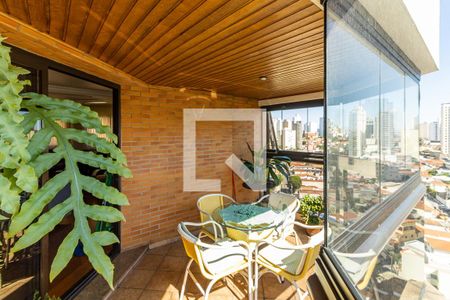 Apartamento à venda com 210m², 4 quartos e 3 vagas Apartamento à venda com 210m², 4 quartos e 3 vagasVaranda da Sala de Estar