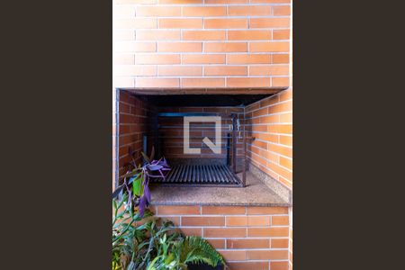 Apartamento à venda com 210m², 4 quartos e 3 vagas Apartamento à venda com 210m², 4 quartos e 3 vagasSacada com Churrasqueira