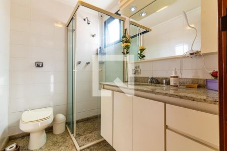 Apartamento à venda com 210m², 4 quartos e 3 vagas Apartamento à venda com 210m², 4 quartos e 3 vagasBanheiro da Suíte 3