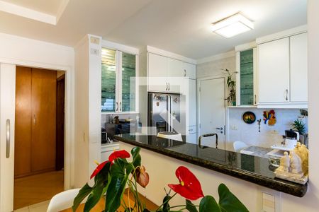 Apartamento à venda com 210m², 4 quartos e 3 vagas Apartamento à venda com 210m², 4 quartos e 3 vagasCopa