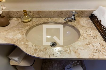 Apartamento à venda com 210m², 4 quartos e 3 vagas Apartamento à venda com 210m², 4 quartos e 3 vagasLavabo