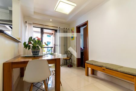 Apartamento à venda com 210m², 4 quartos e 3 vagas Apartamento à venda com 210m², 4 quartos e 3 vagasCopa