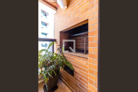 Apartamento à venda com 210m², 4 quartos e 3 vagas Apartamento à venda com 210m², 4 quartos e 3 vagasSacada com Churrasqueira