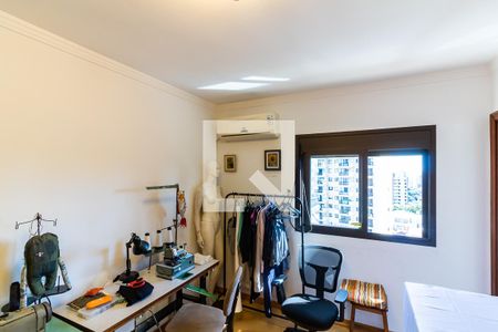 Apartamento à venda com 210m², 4 quartos e 3 vagas Apartamento à venda com 210m², 4 quartos e 3 vagasSuíte 2