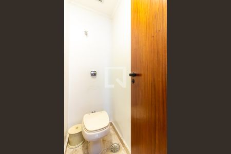 Apartamento à venda com 210m², 4 quartos e 3 vagas Apartamento à venda com 210m², 4 quartos e 3 vagasLavabo