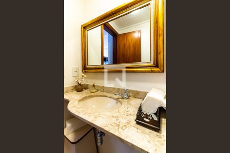 Apartamento à venda com 210m², 4 quartos e 3 vagas Apartamento à venda com 210m², 4 quartos e 3 vagasLavabo