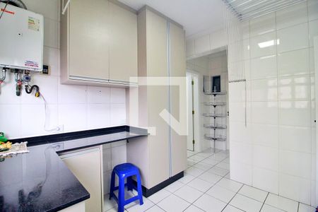 Apartamento para alugar com 212m², 3 quartos e 3 vagasÁrea de Serviço
