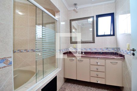 Apartamento para alugar com 212m², 3 quartos e 3 vagasBanheiro da Suíte 1