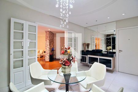 Apartamento para alugar com 212m², 3 quartos e 3 vagasCopa