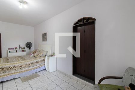 Casa à venda com 189m², 3 quartos e 2 vagas Casa à venda com 189m², 3 quartos e 2 vagasSuíte