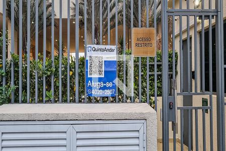 Apartamento à venda com 69m², 2 quartos e 1 vaga Apartamento à venda com 69m², 2 quartos e 1 vagaFachada com Plaquinha